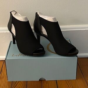 Life Stride Fab Flex Mod Blk Micron Open-Toe Heels w/Back Zippers/7.5M